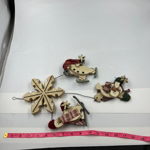 Vintage Handmade Wooden Painted Ice Skating Snowmen Hanging Wall Decor Winter - Picture 2 of 7